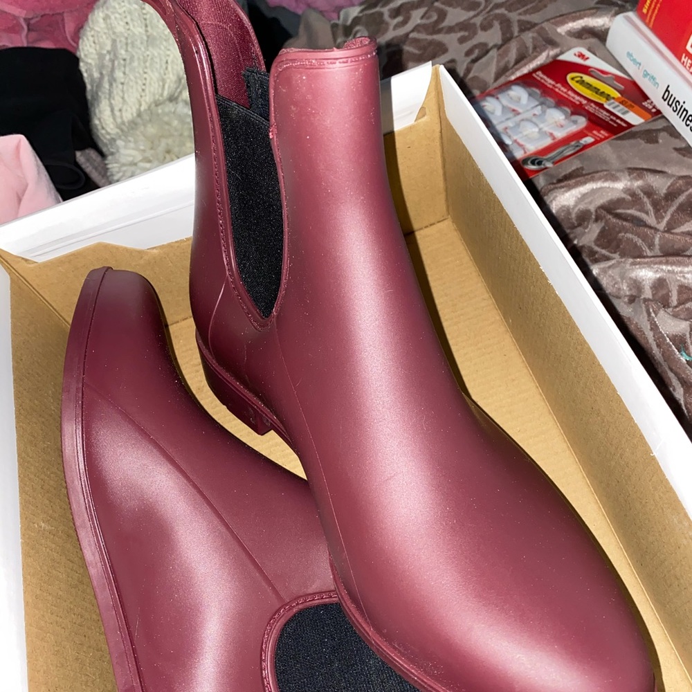 Maroon rain boots